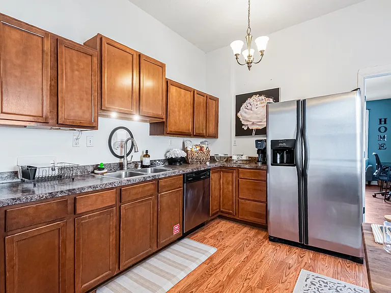 1218 Fischer Ave — Photo 17