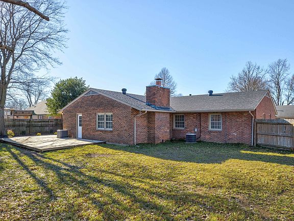 2nd image of 3007 Chippewa Dr