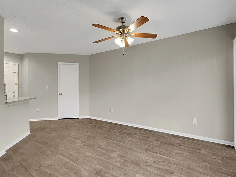 Bradford - 1 Bed / 1 Bath - 544 Sq.Ft.