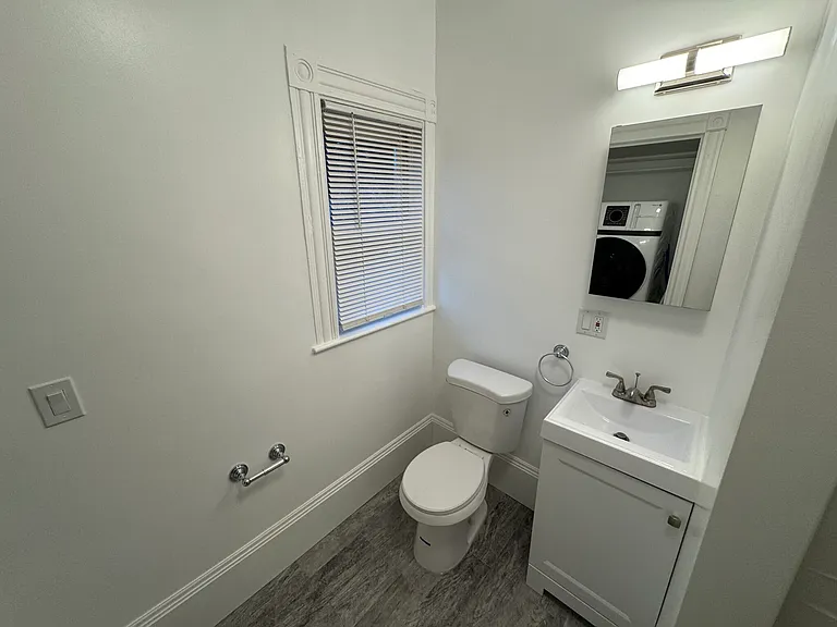 35 Cameron Ave #2L — Photo 20