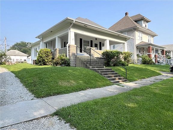 3rd image of 904 Vine St