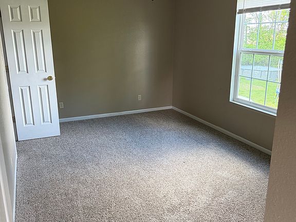 4th image of 406 Morgan Dr APT B