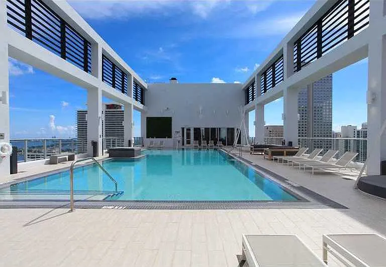 151 SE 1st St #Penthouse 02 — Photo 13