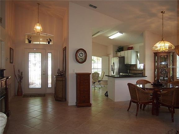 4th image of 3853 Avon Ct
