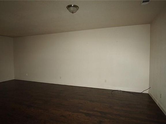 5th image of 3404 E Colonial Dr