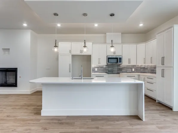 341 College Ave, Fort Worth, TX 76104