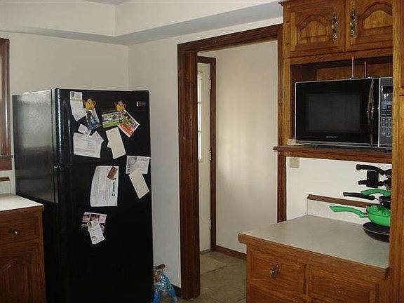 3rd image of 1400 N Michigan St