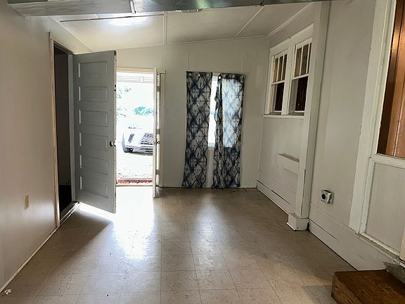 2nd image of 416 N Tillman St #B