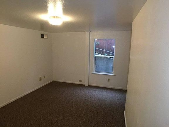 5th image of 310 Richardson St
