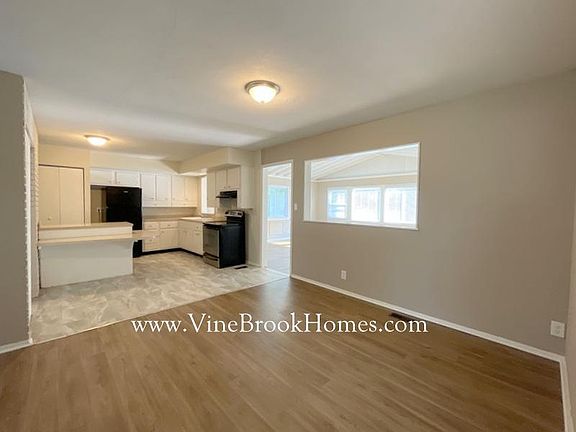 3rd image of 2021 N Galeston Dr