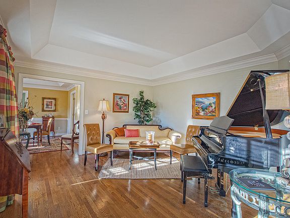 5th image of 530 Waterford Dr SE