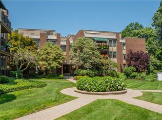 799 Prospect Ave APT B-4, West Hartford, CT 06105