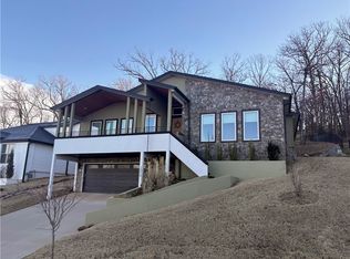 2236 N Marks Mill Ln, Fayetteville, AR 72703