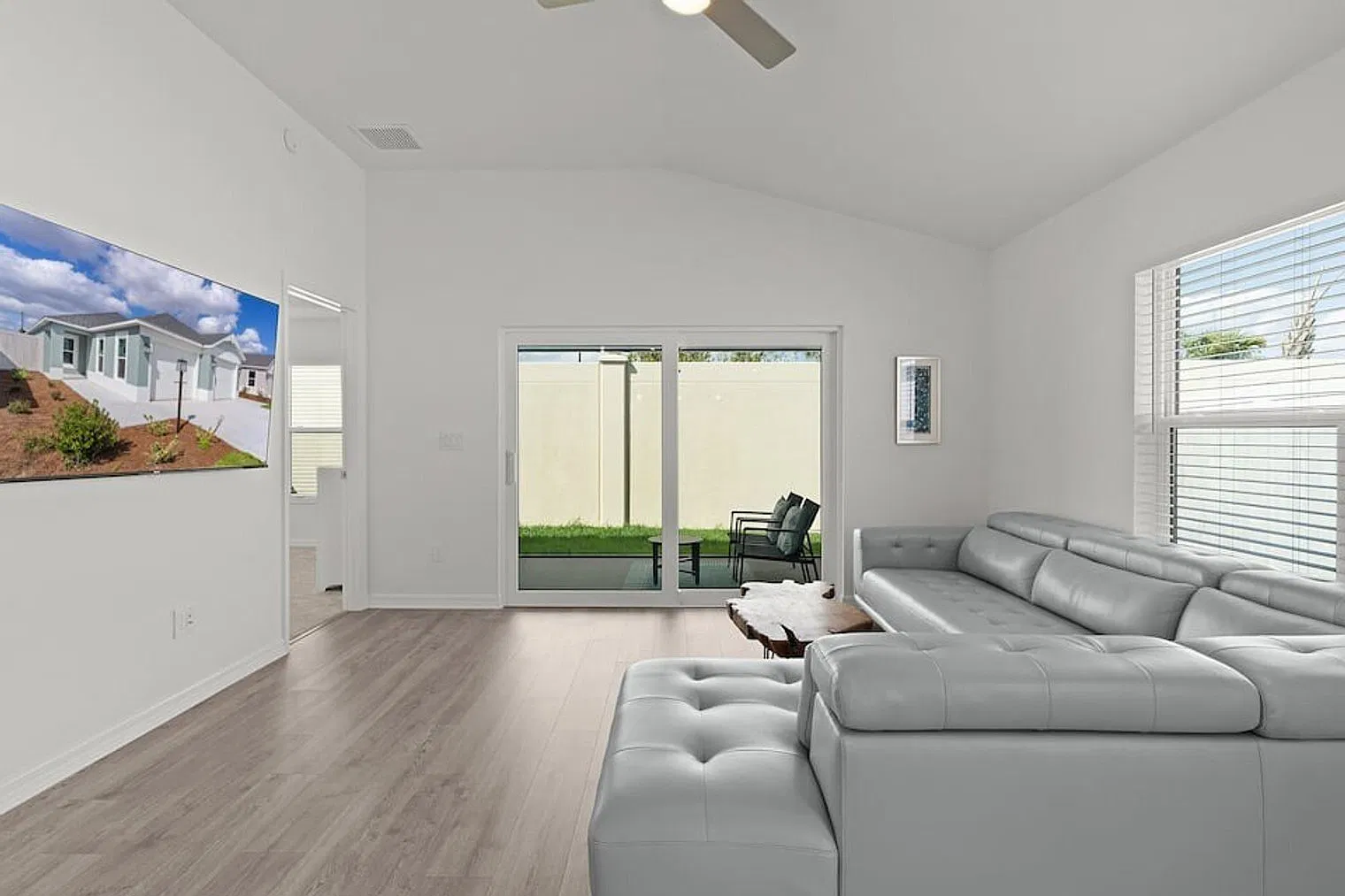 3 bed, 2.0 bath, $4,560 — Photo 1