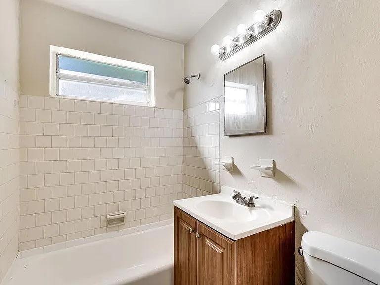 1501 NW 24th Ave — Photo 5