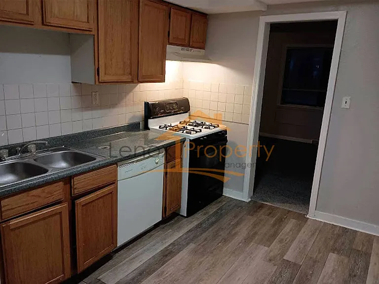 7020 Republic Ave — Photo 3