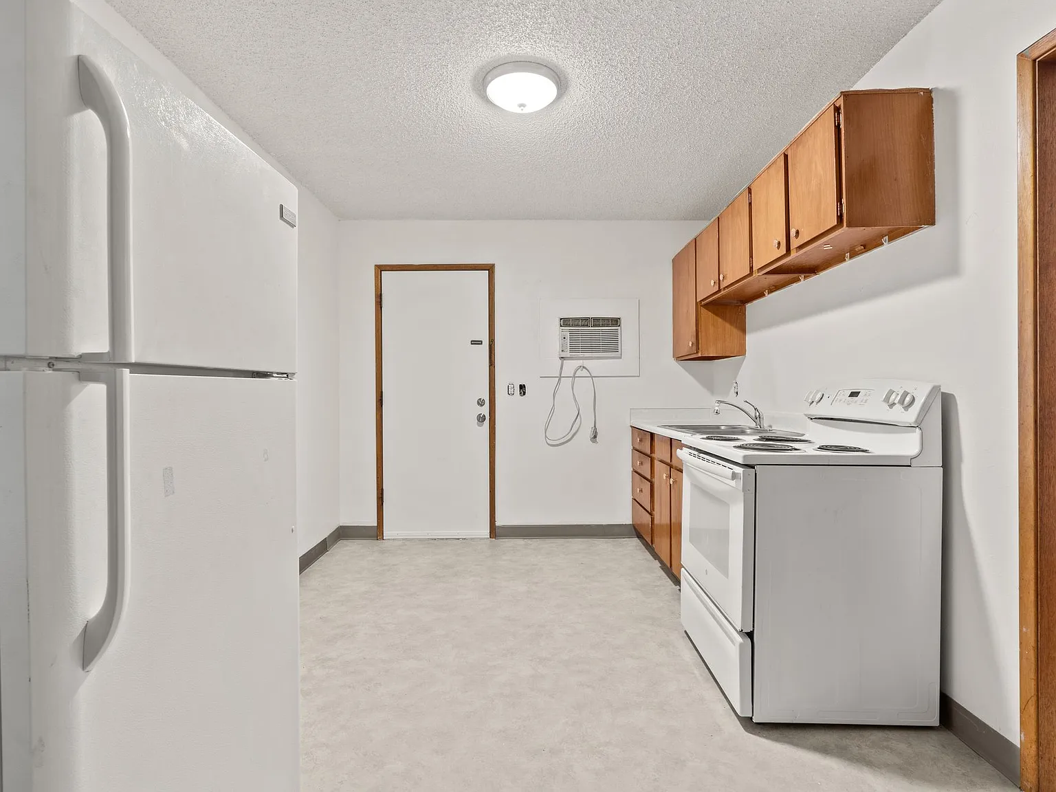 1 bed, 600 sqft, $1,100 — Photo 3