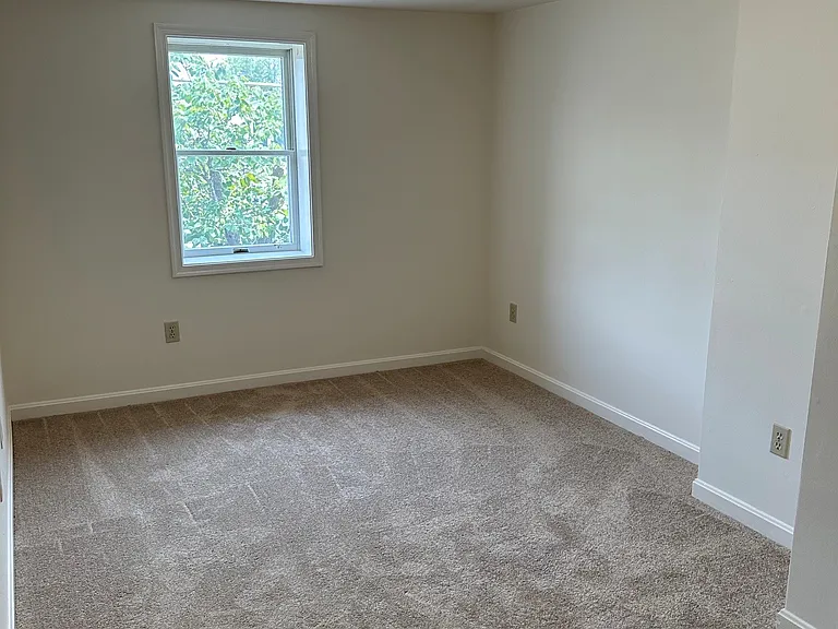 5105 Doubs Rd — Photo 8