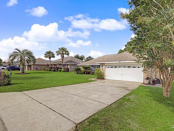 5th image of 1347 Connemara Cir