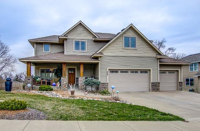 1st image of 628 Knollwood Dr