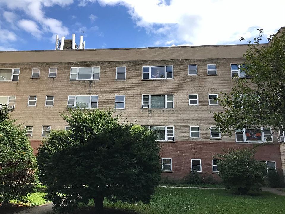 1st image of 6329 N Albany Ave APT 3