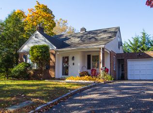 415 Richland Blvd, Brightwaters, NY 11718