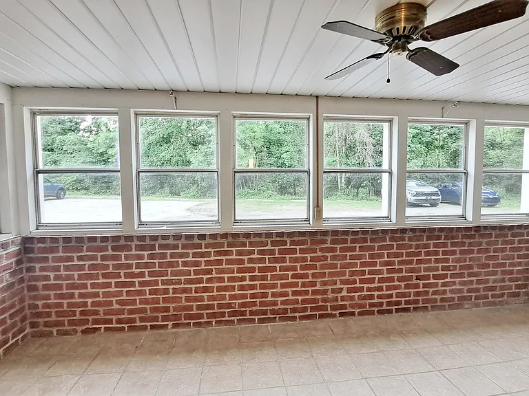 1495 Fairfield Rd — Photo 20