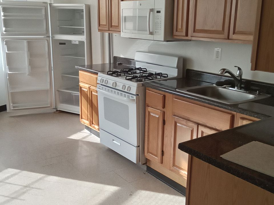 1st image of 119 Highland Ave #3S