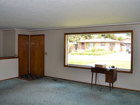 2nd image of 6814 E 10th Ave