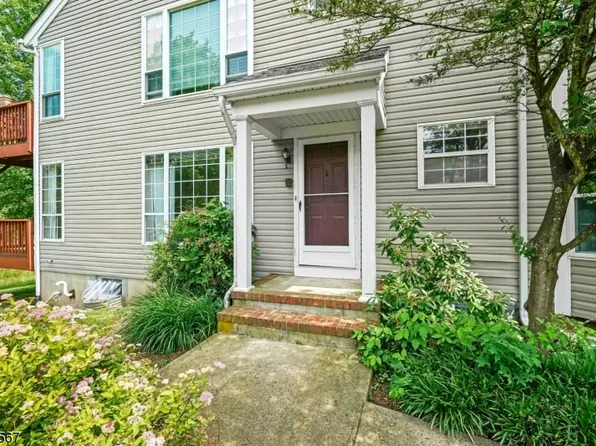 184 Aster Ct #184, Readington Twp., NJ 08889