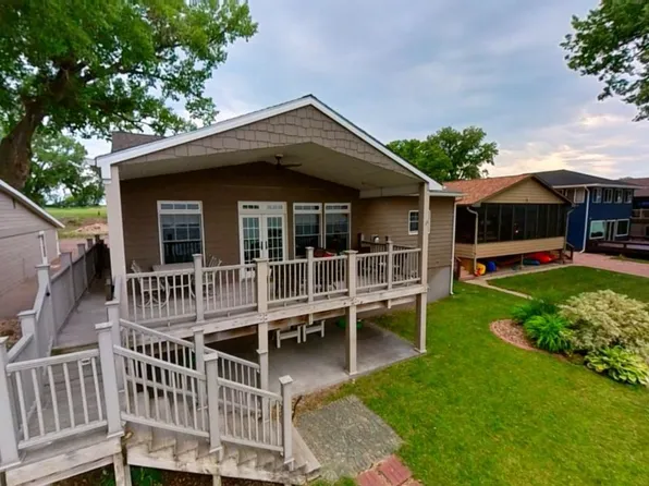 9 Mallard Beach Dr #20, Johnson Lake, NE 68937