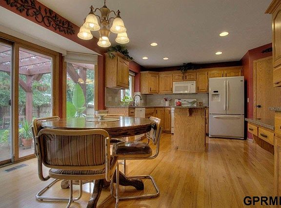 5th image of 2715 Leigh Ln