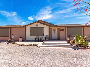 11272 S Bennie Rd, Yucca, AZ 86438