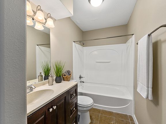 3rd image of 115 Arbor St #6