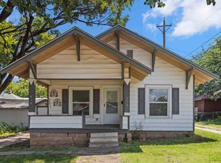 614 E Chestnut Ave, Ponca City, OK 74601
