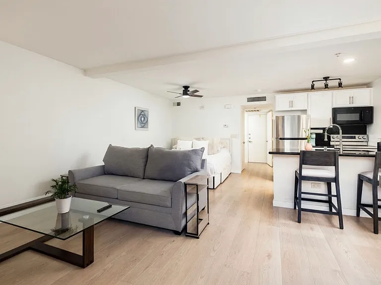 101 Market St #204 — Photo 2