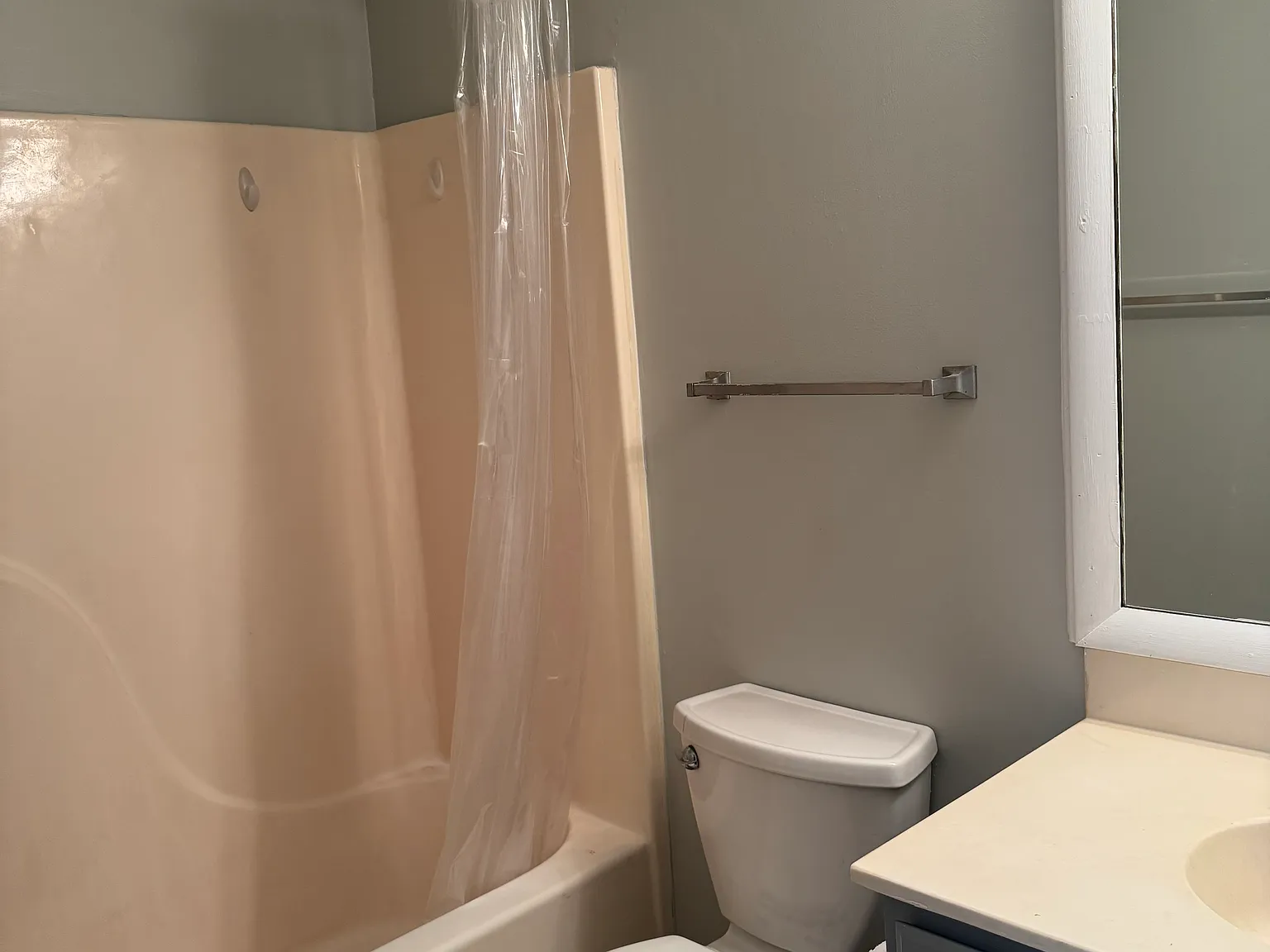 2 bed, 2.5 bath, 1046 sqft, $1,750 — Photo 2