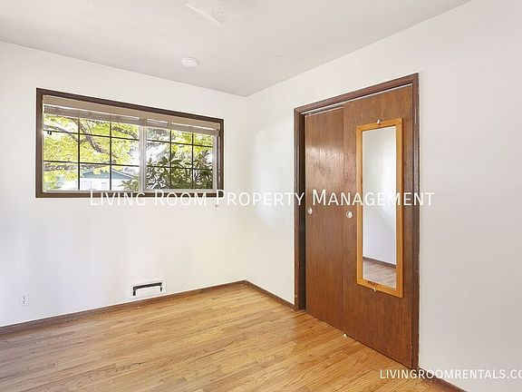 2nd image of 11736 NE Eugene St