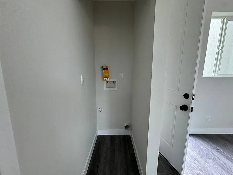 393 Gavin St — Photo 6