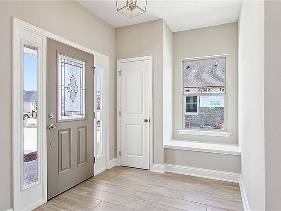 3rd image of 2609 Greenville Dr