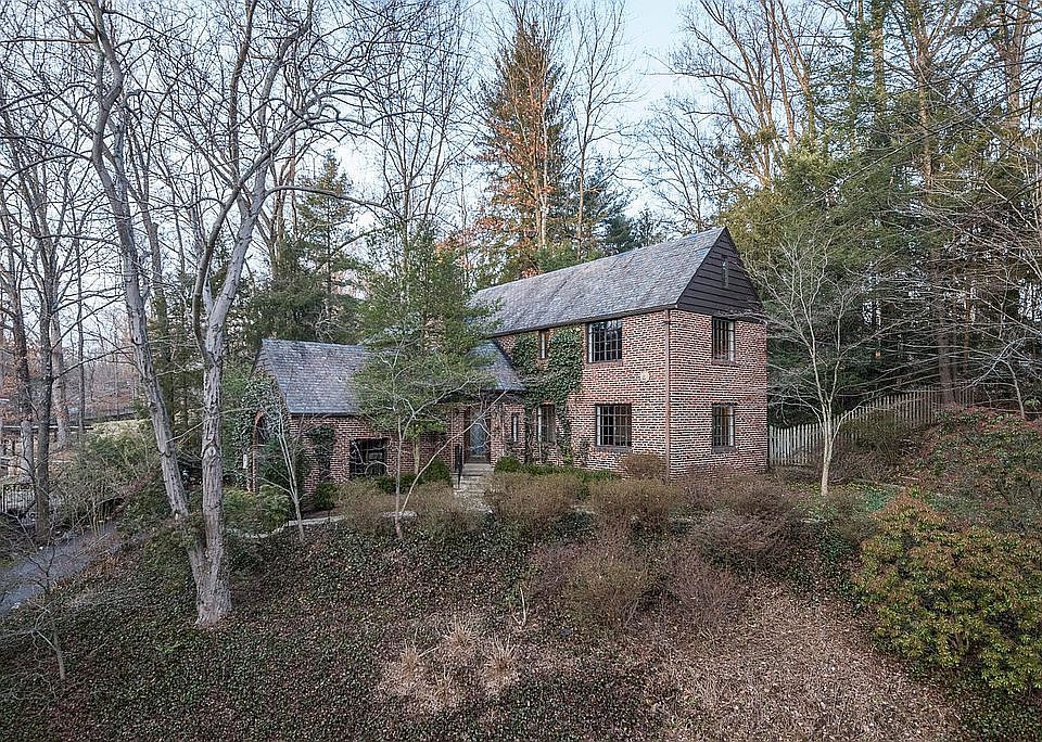 6615 Hillmead