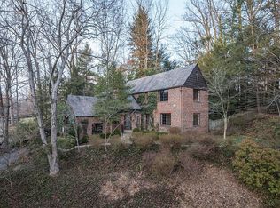 6615 Hillmead Rd, Bethesda, MD 20817