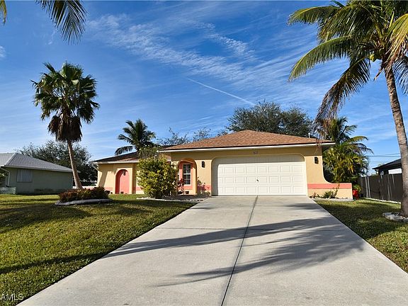 3rd image of 822 SE 5th Ct