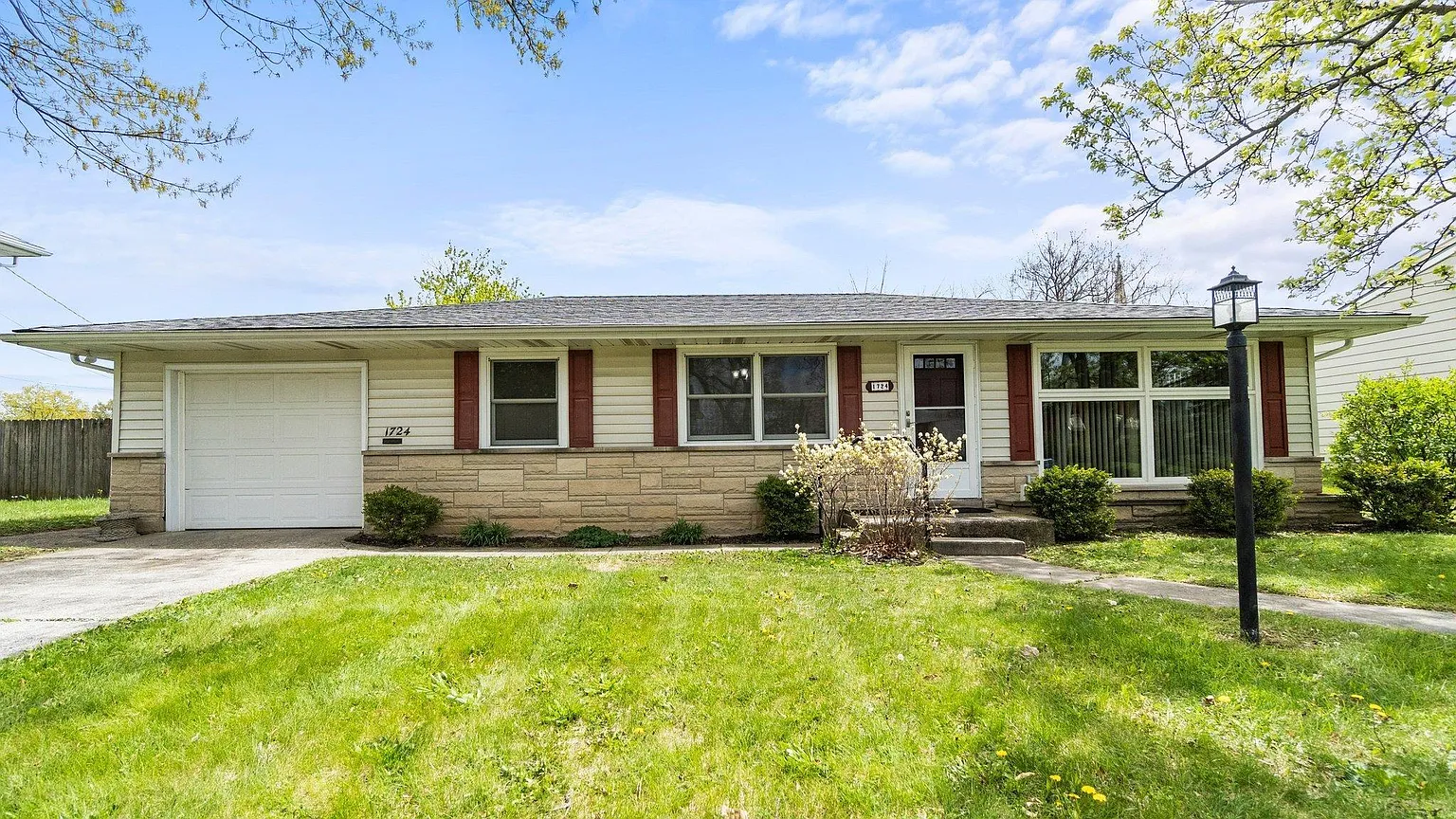 1724 Franklin Ave photo 1