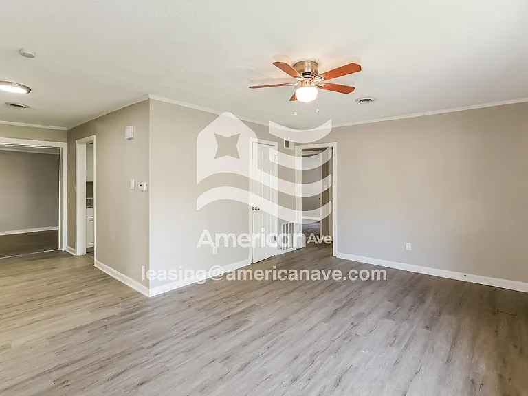1458538_004_living_room_14092851.jpg