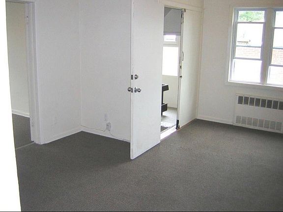 3rd image of 46 Avenue St #160