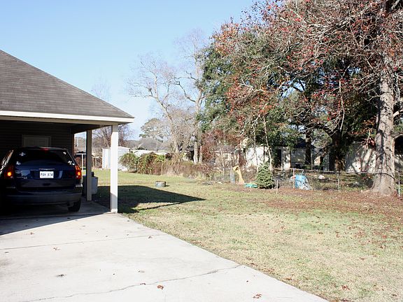 2nd image of 328 E Sanders St