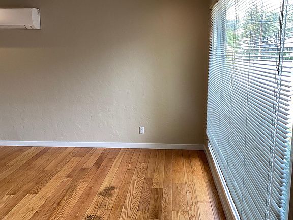 4th image of 419 Moll Ct