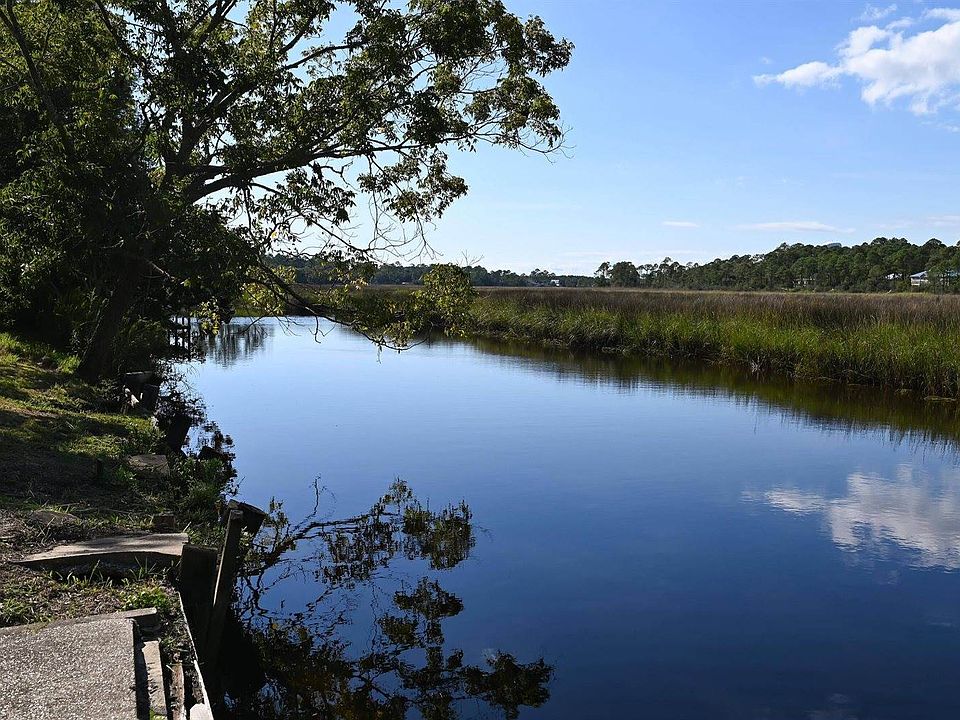 2nd image of 2405 E Simmons Bayou Dr Lot 1
