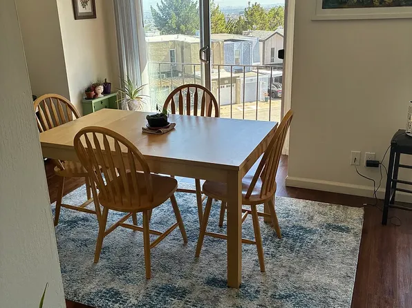 156 Oxford Ln APT 3, San Bruno, CA 94066